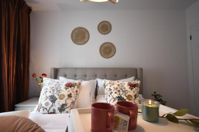 Perfectly Located And Charming 1 Bedroom Apt 23